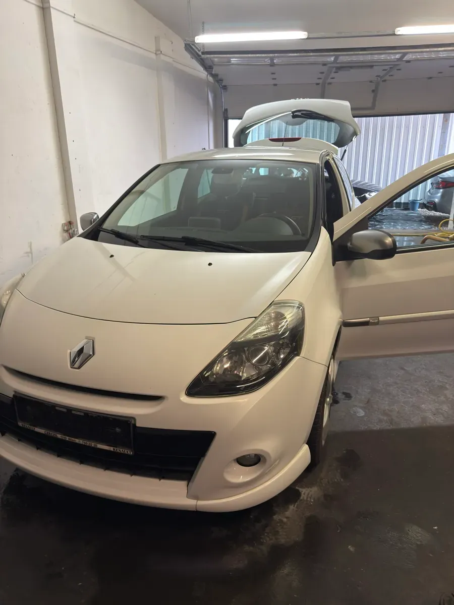 Renault Clio 2009 photo 3