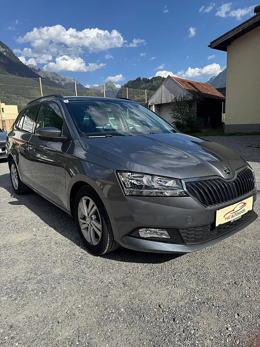 Skoda Fabia 2023 photo 3