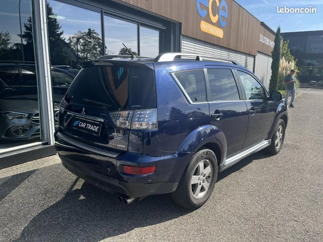 Mitsubishi Outlander 2011 photo 3