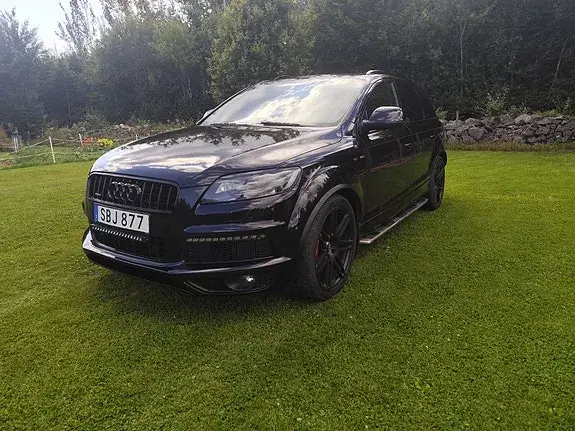 Audi Q7 2012 photo 2