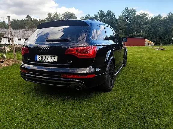 Audi Q7 2012 photo 4