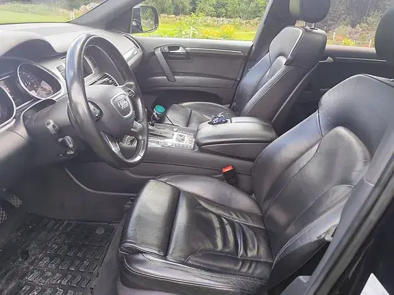 Audi Q7 2012 photo 5