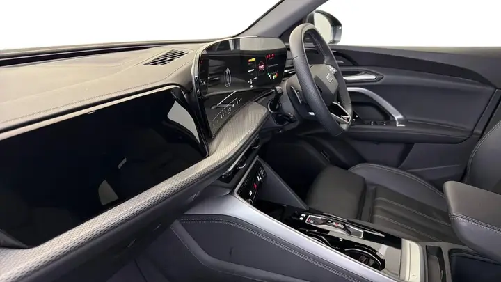 Audi Q5 2025 photo 2