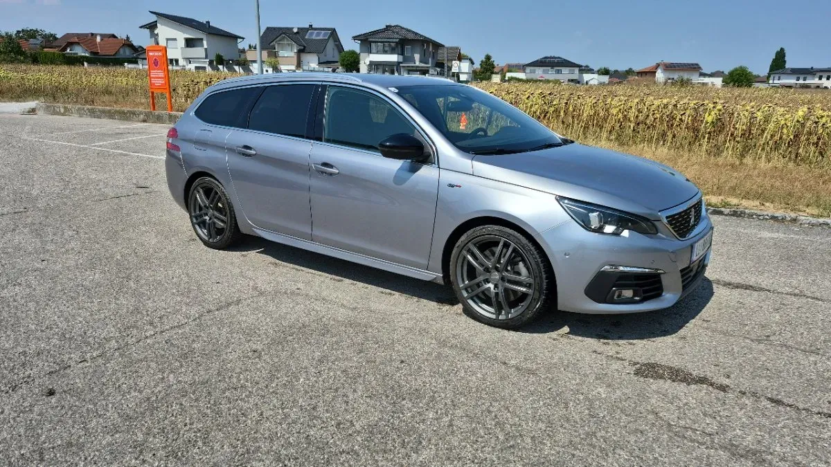 Peugeot 308 2018 photo 3