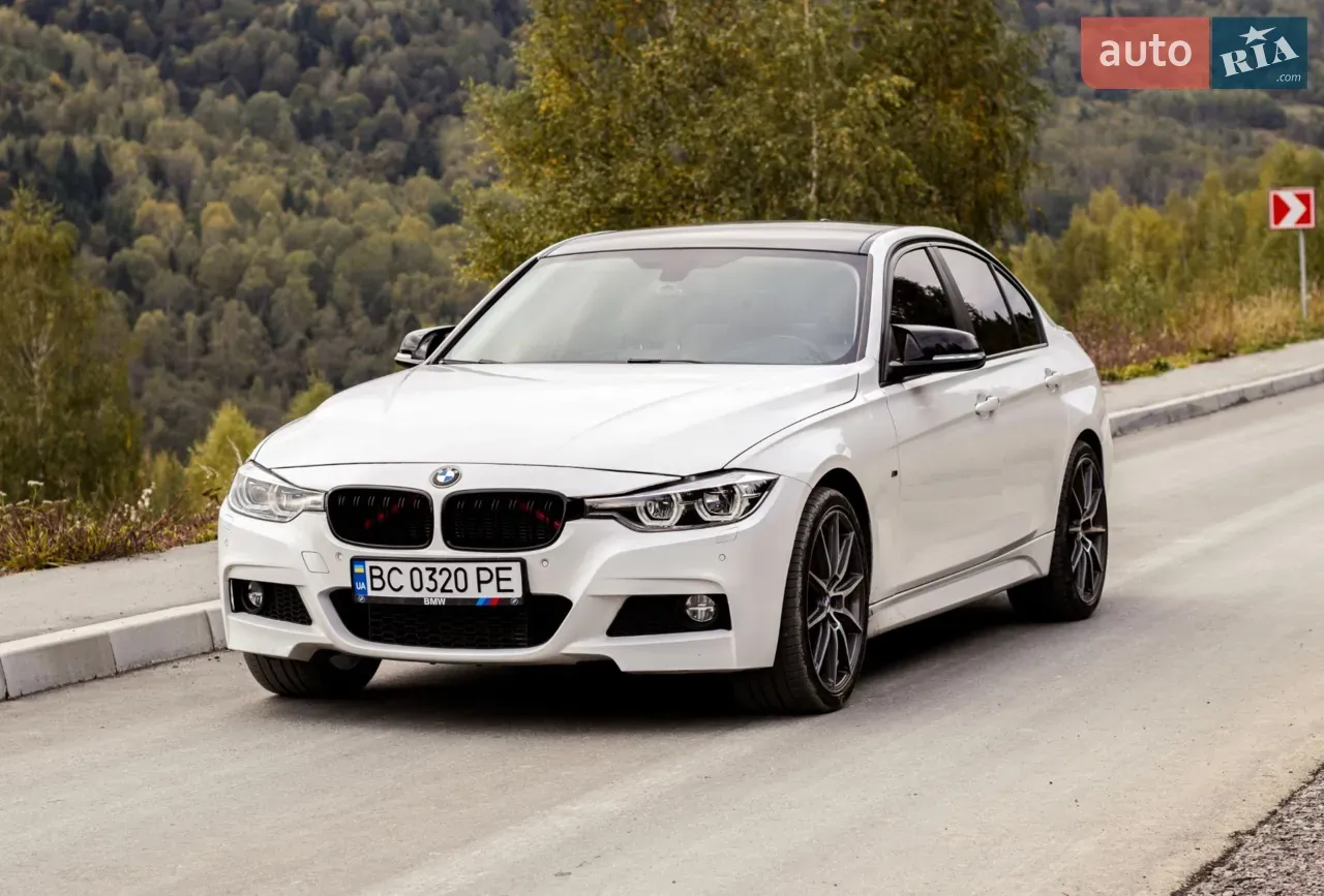 BMW 3 Series 2018 photo 2