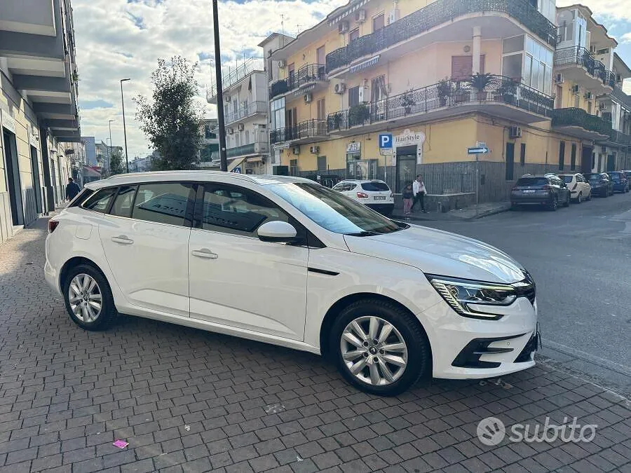Renault Megane Sw 2022 photo 2
