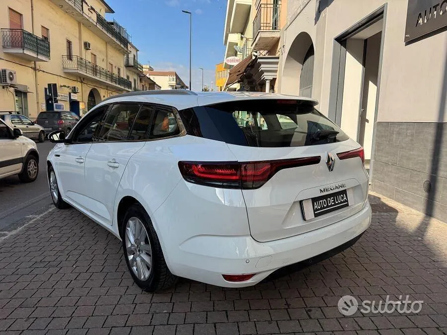 Renault Megane Sw 2022 photo 4