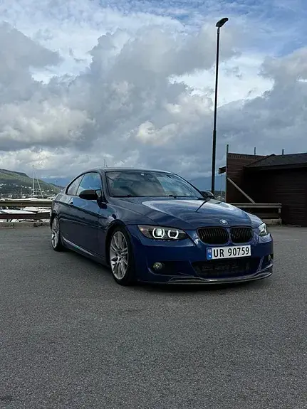 BMW 320D 2008 photo 3