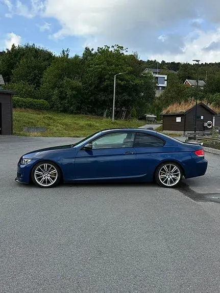 BMW 320D 2008 photo 5