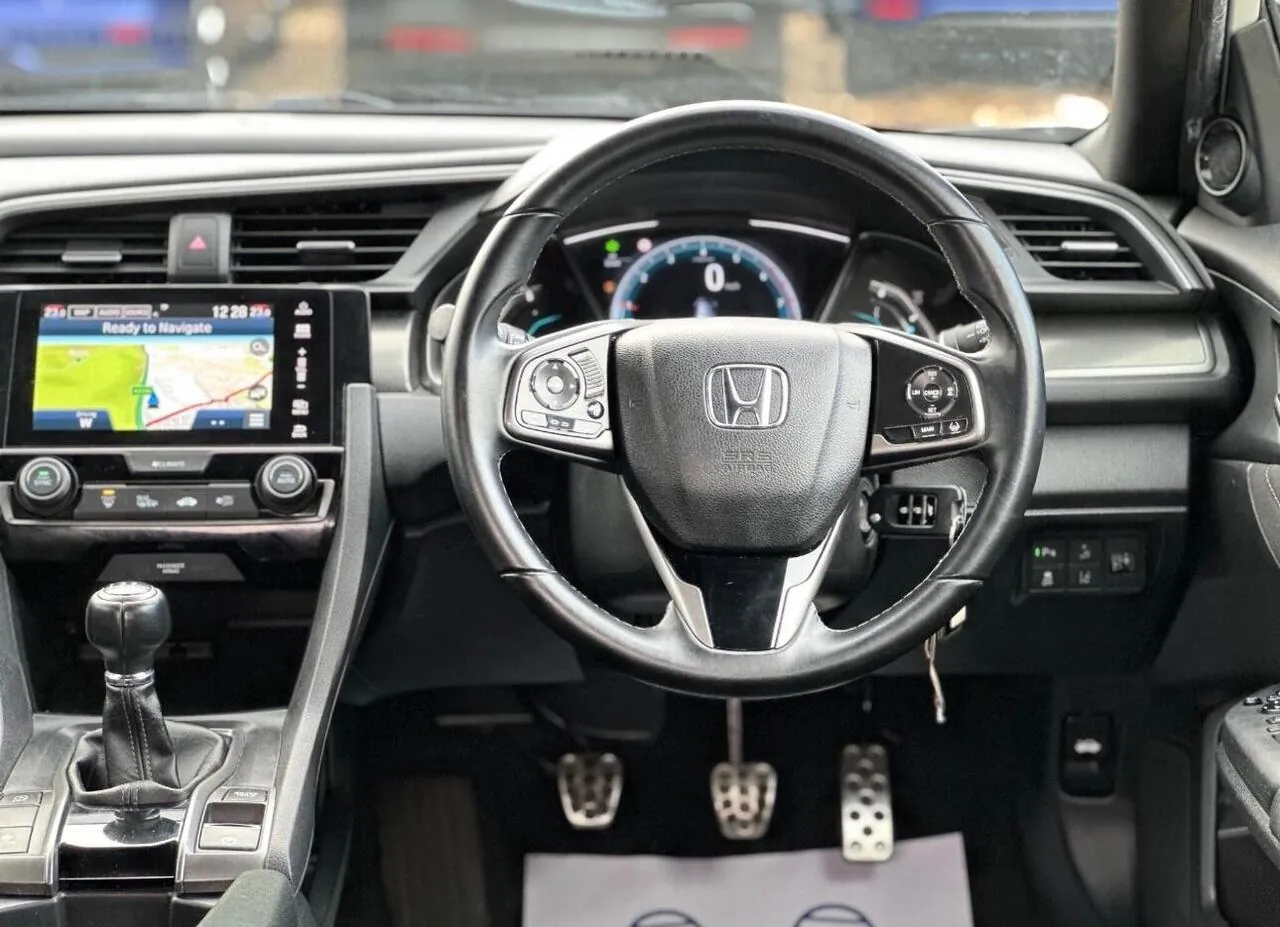 Honda Civic 2018 photo 2