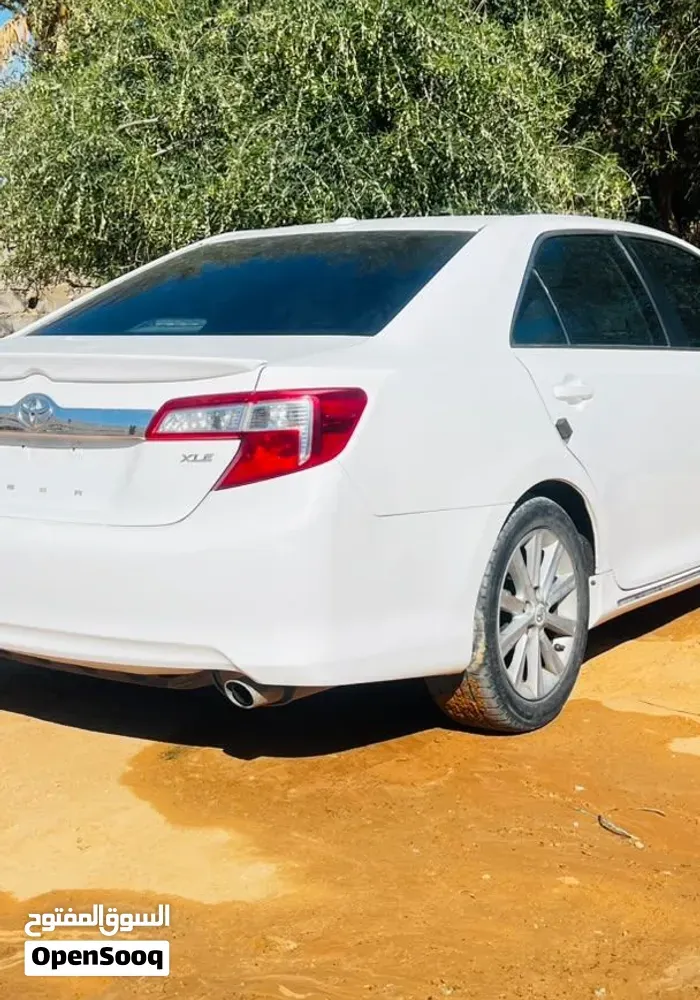 Toyota Camry 2014 photo 2