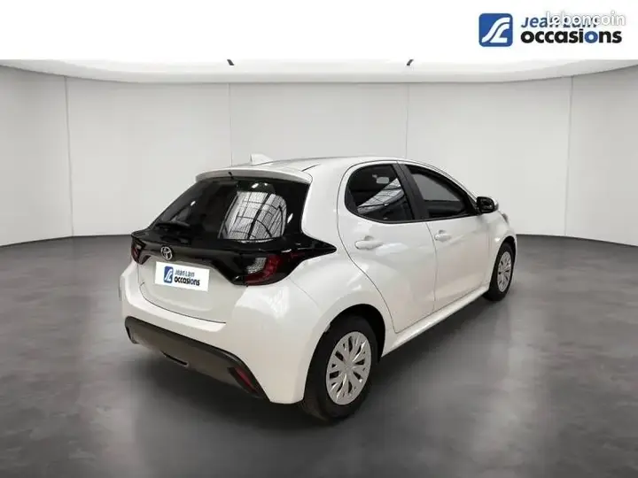 Toyota Yaris 2023 photo 5