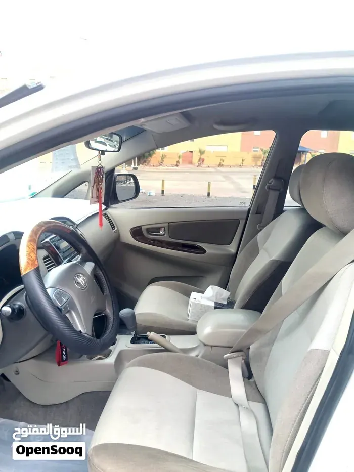 Toyota Innova 2014 photo 2