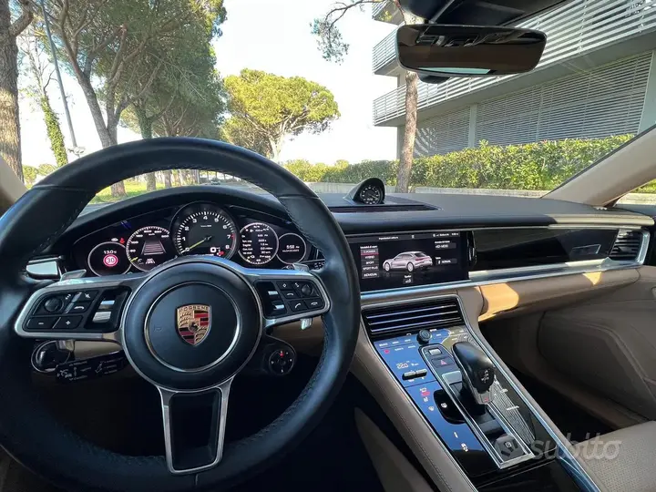 Porsche Panamera 2023 photo 3