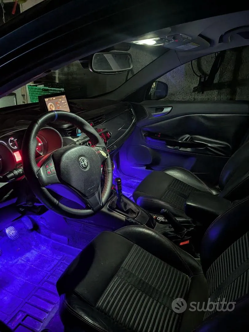 Alfa Romeo Giulietta 2011 photo 4