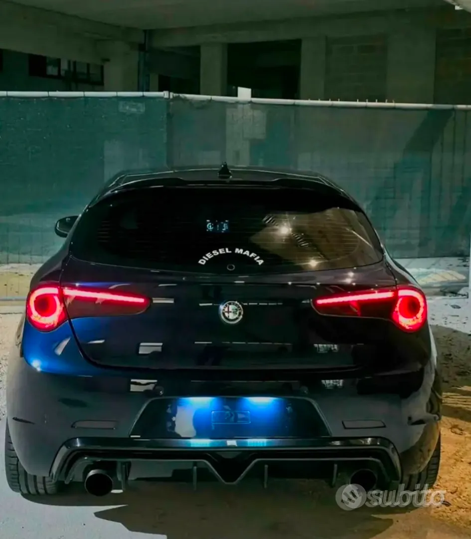 Alfa Romeo Giulietta 2011 photo 2