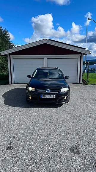 Volkswagen Passat 2010 photo 2