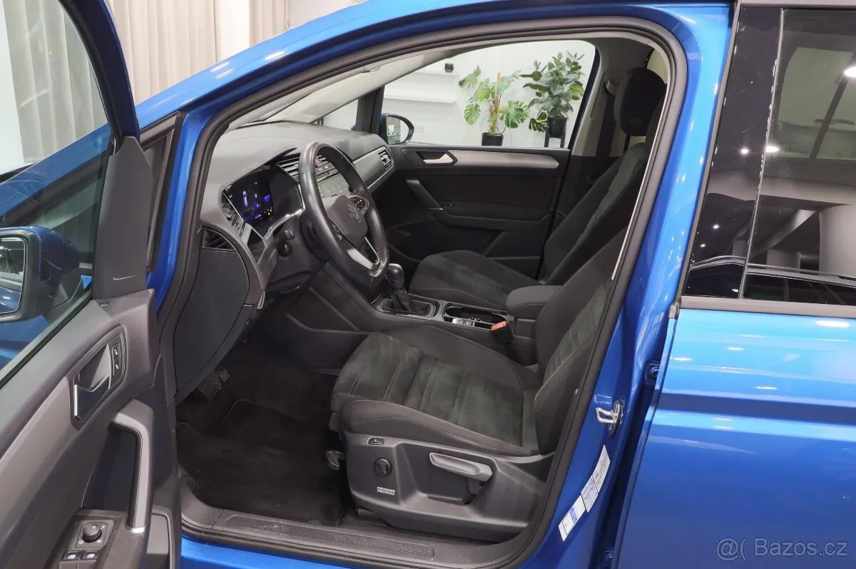 Volkswagen Touran 2023 photo 5