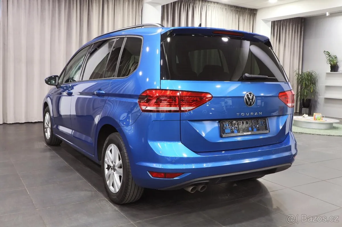 Volkswagen Touran 2023 photo 4