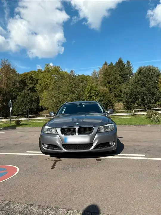 BMW E91 320I