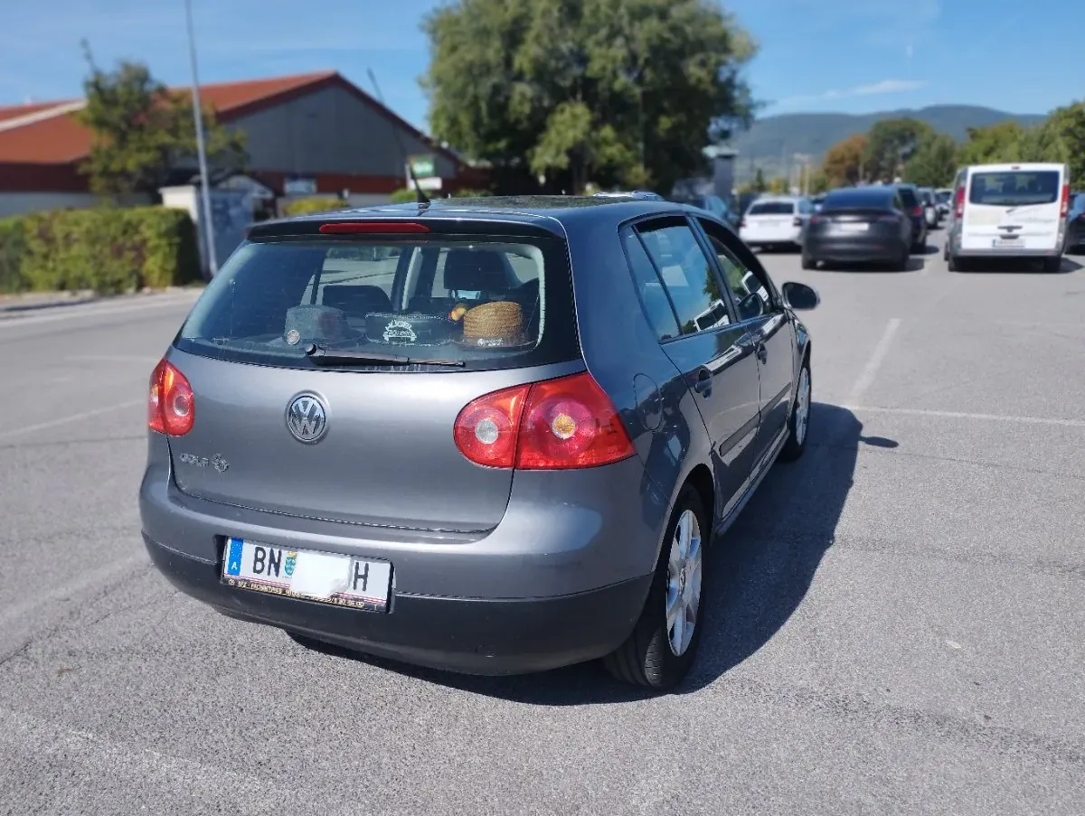 Volkswagen Golf 2006 photo 2