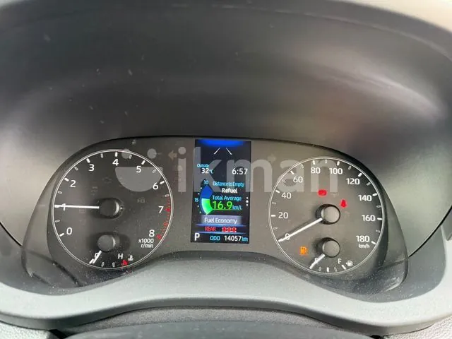 Toyota Yaris 2025 photo 4