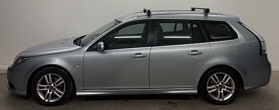 Saab 9-3 2010 photo 2