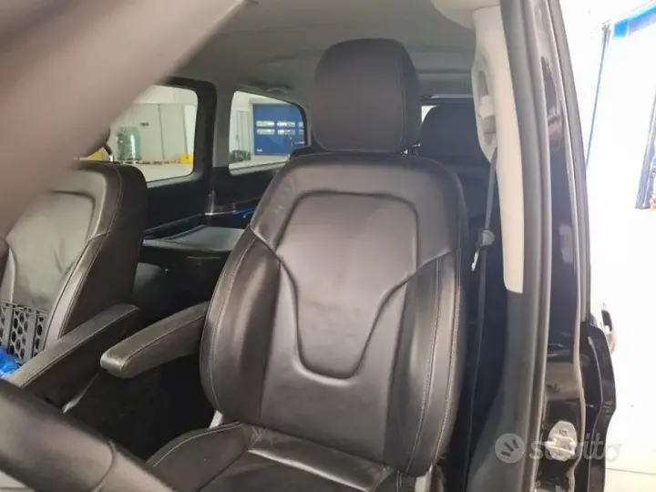 Mercedes-Benz V-Class 2021 photo 3