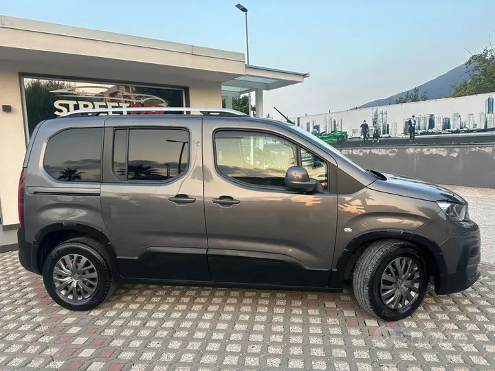 Peugeot Rifter photo 2