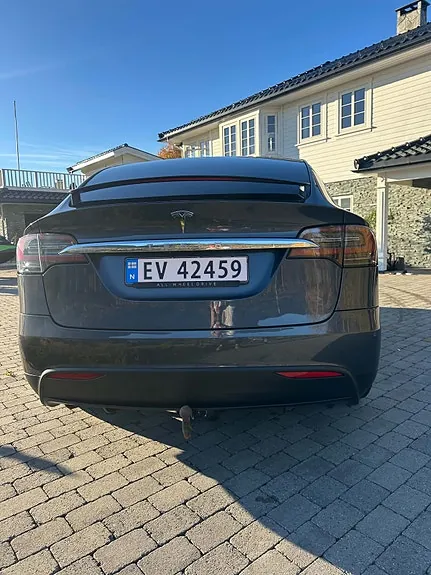Tesla Model X 2018 photo 4