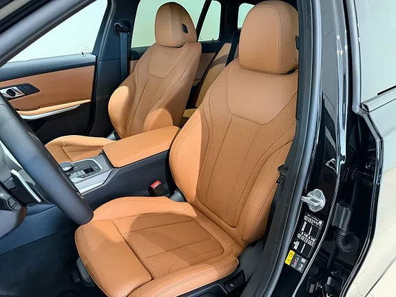 BMW 330E 2026 photo 4