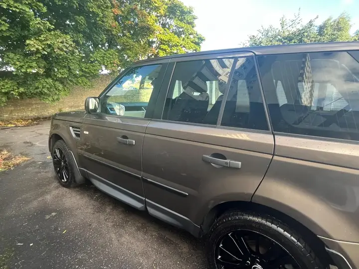 Land Rover Range Rover Sport 2009 photo 4