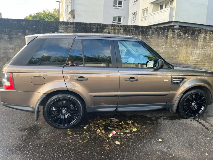 Land Rover Range Rover Sport 2009 photo 3
