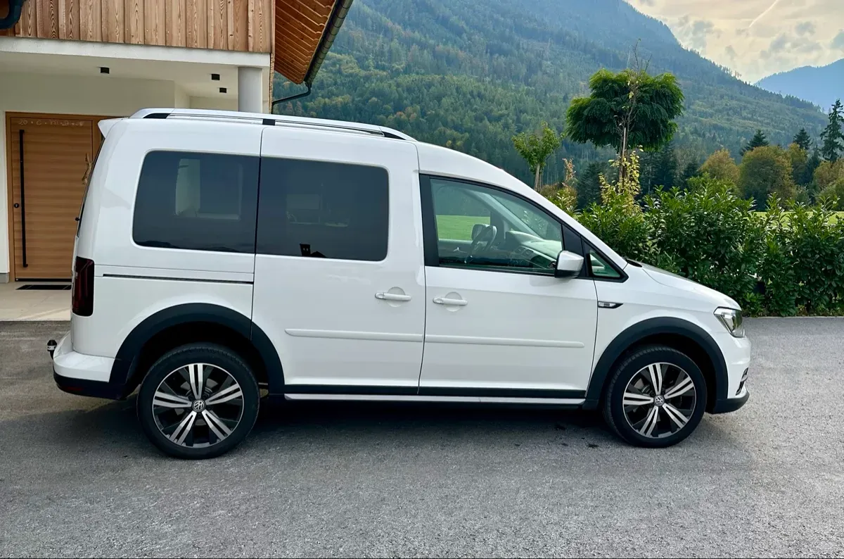 Volkswagen Caddy 2016 photo 2