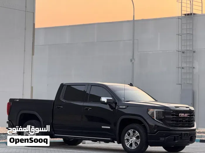 GMC Sierra 2024 photo 2