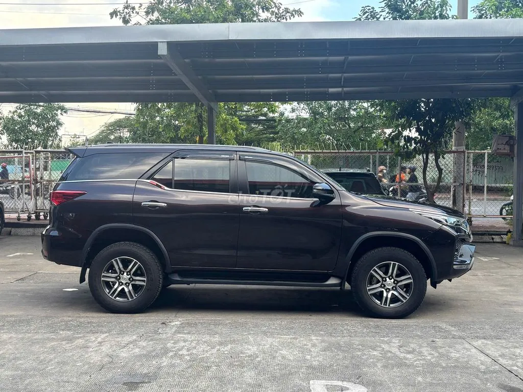 Toyota Fortuner 2024 photo 3