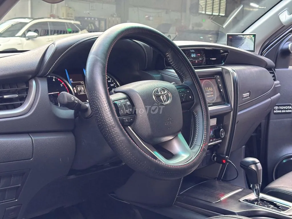 Toyota Fortuner 2024 photo 2