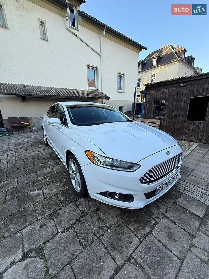 Ford Fusion 2013 photo 2