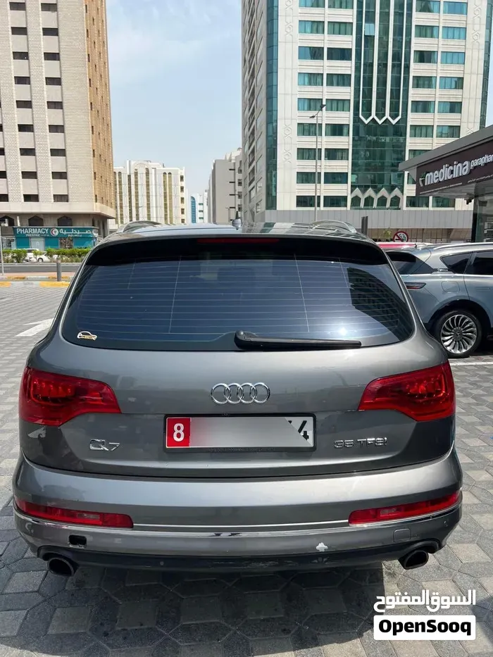 Audi Q7 2015 photo 2