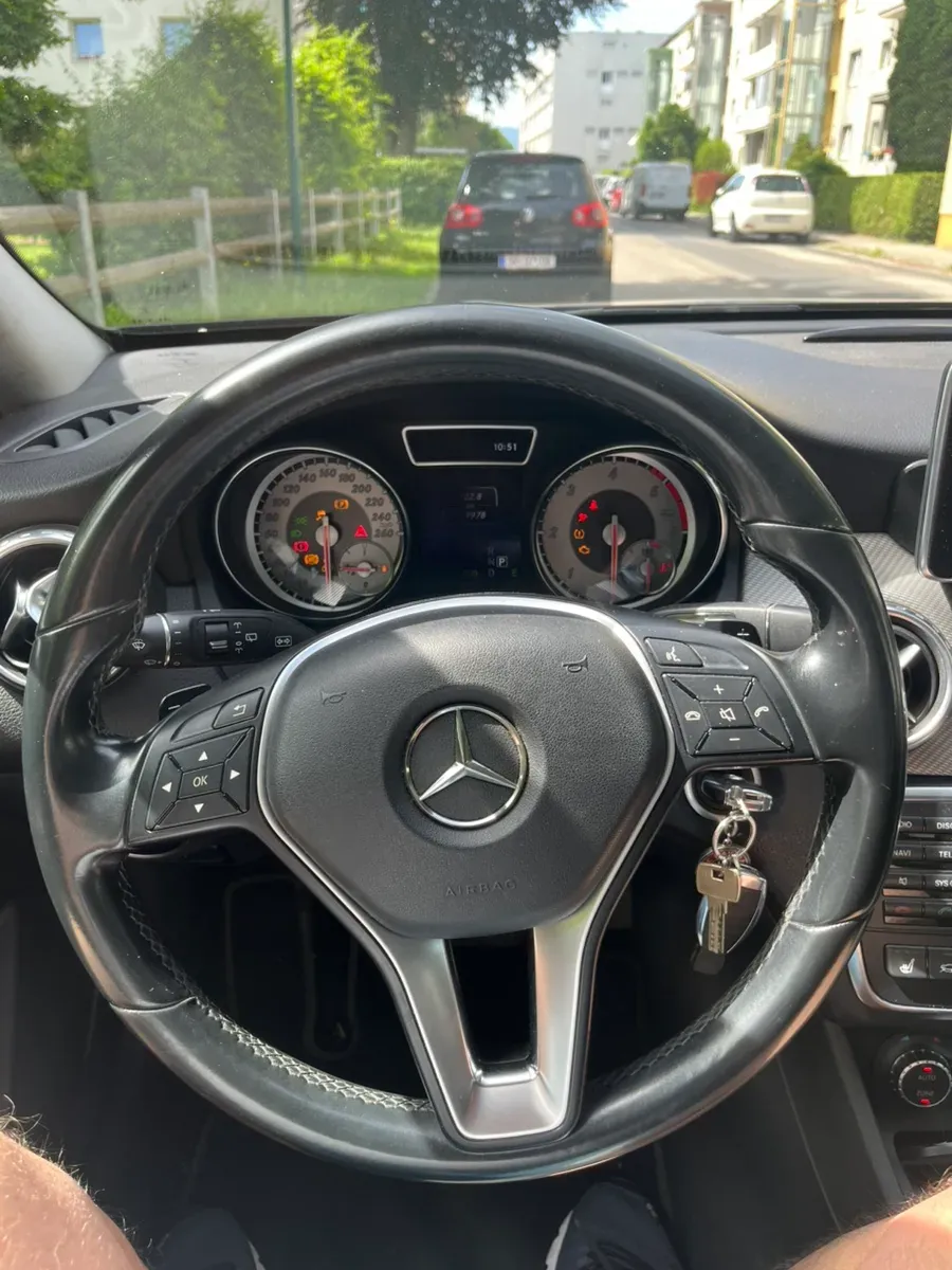Mercedes-Benz Gla Class 2015 photo 3
