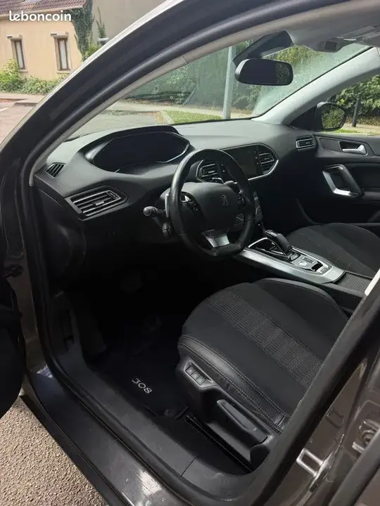 Peugeot 308 2021 photo 4