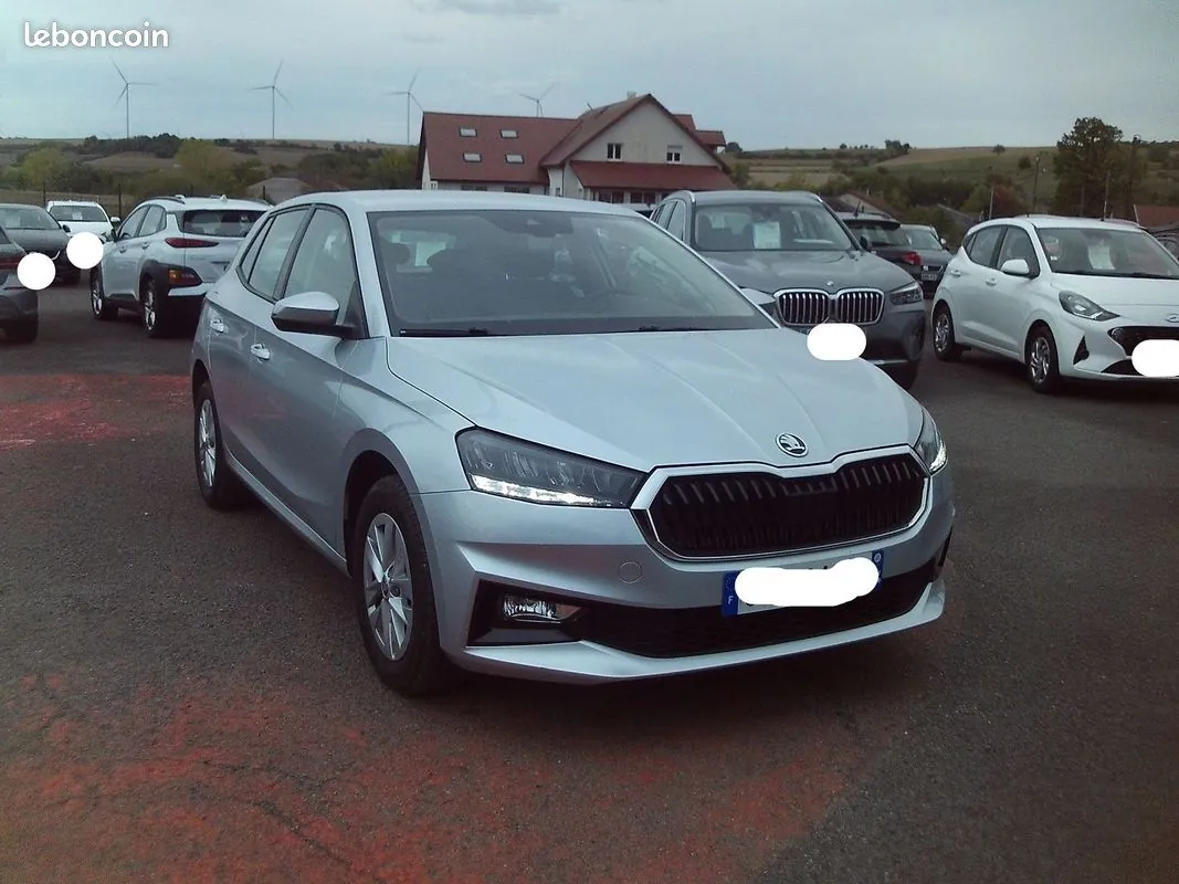 Skoda Fabia 2023 photo 2