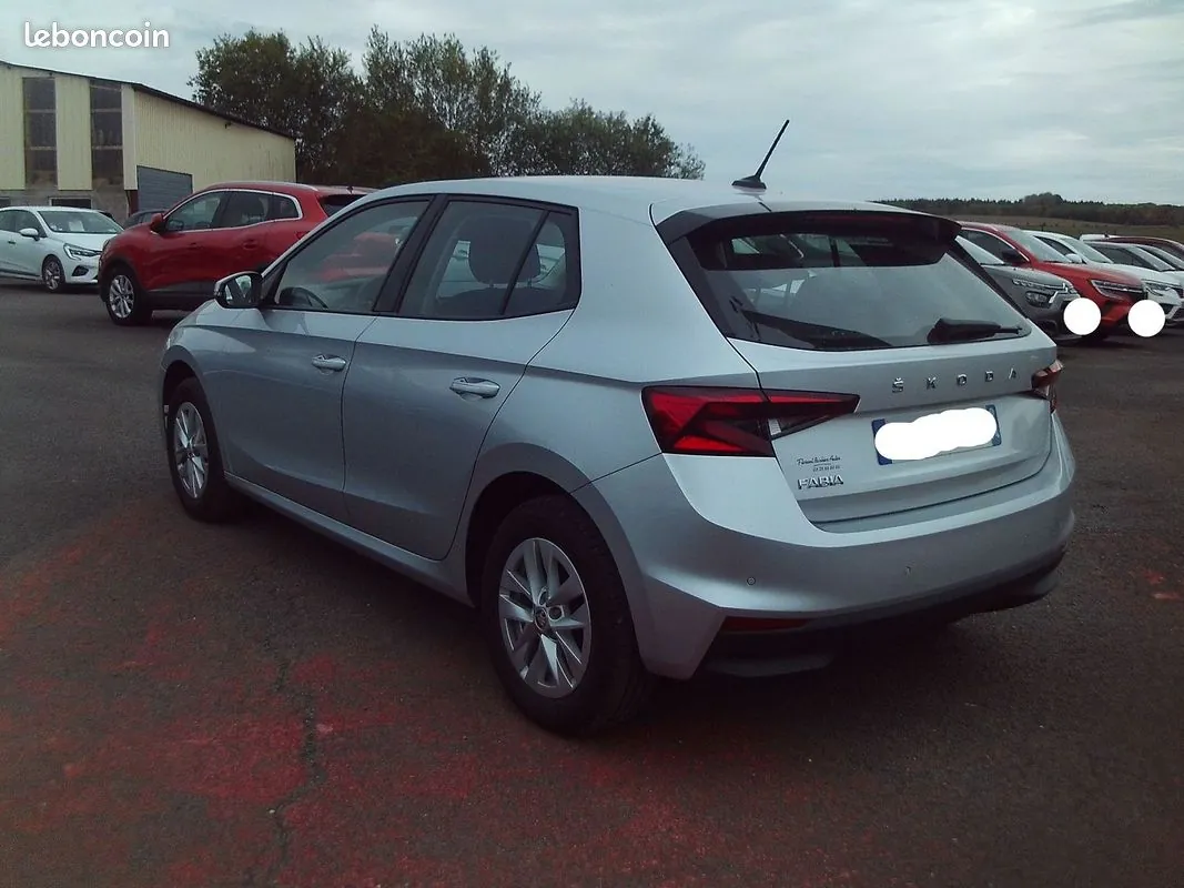 Skoda Fabia 2023 photo 4