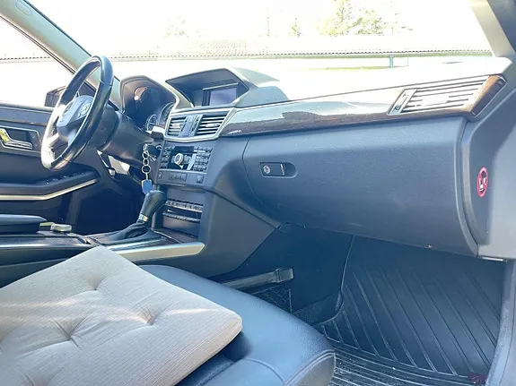 Mercedes-Benz E200 2011 photo 5