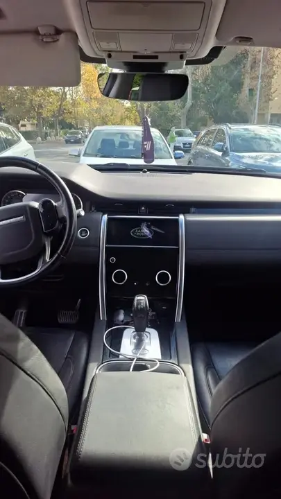 Land Rover Discovery Sport 2019 photo 4