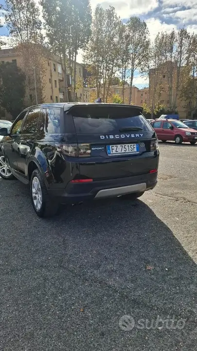 Land Rover Discovery Sport 2019 photo 2