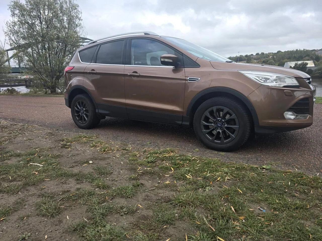 Ford Kuga 2013 photo 2