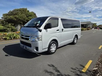 Toyota Hiace 2021 photo 4