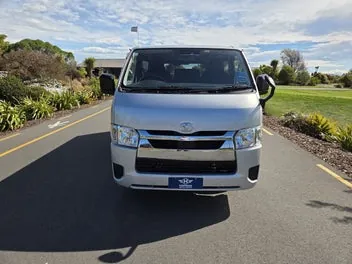 Toyota Hiace 2021 photo 3