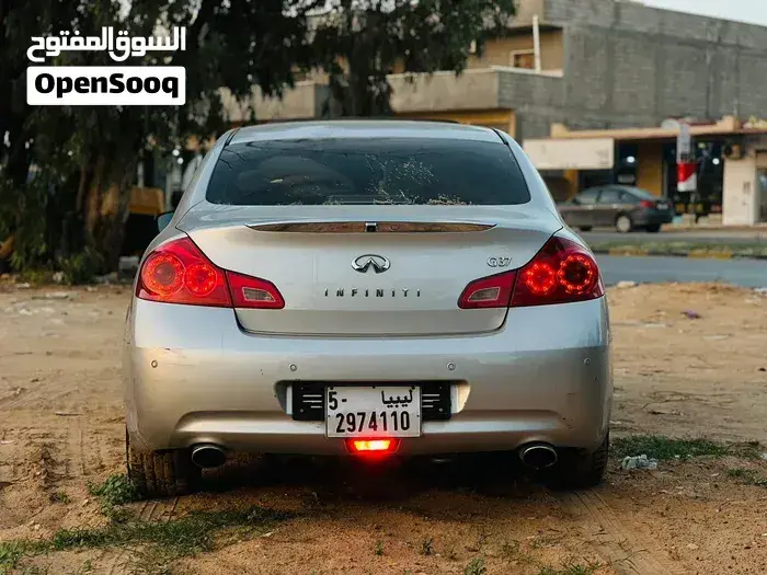 Infiniti G37 2009 photo 2